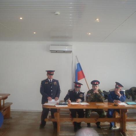 Казачий круг Хутора Платовский.
